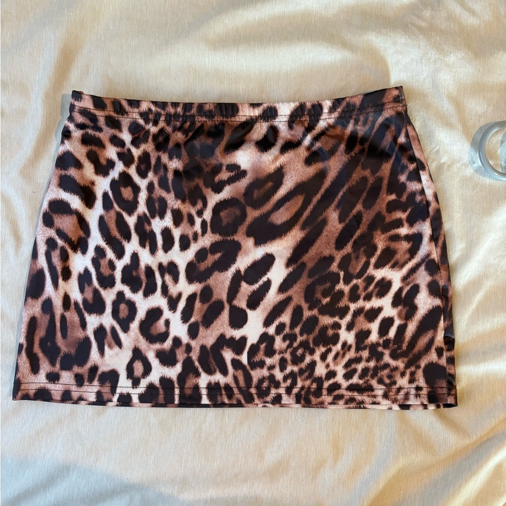 Chic Animal Print Mini Skirt